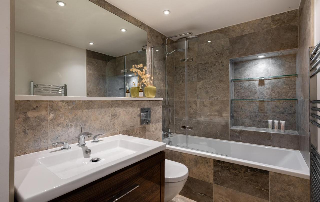 The Heart Of Shepherds Bush - Modern 2Bdr Apartment With Garden London Luaran gambar